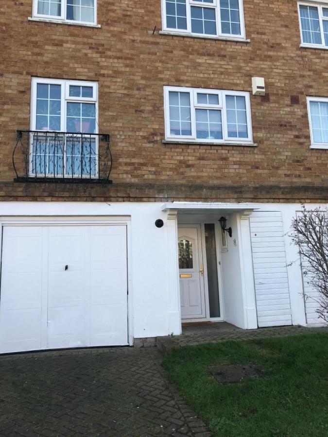 Cozy Homestay London Borough of London Borough of Croydon Exteriör bild